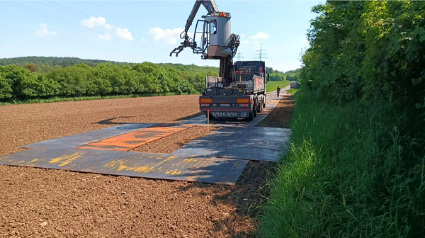 Bohrgerät bei Baugrunduntersuchung Rhein-Main-Link im Einsatz